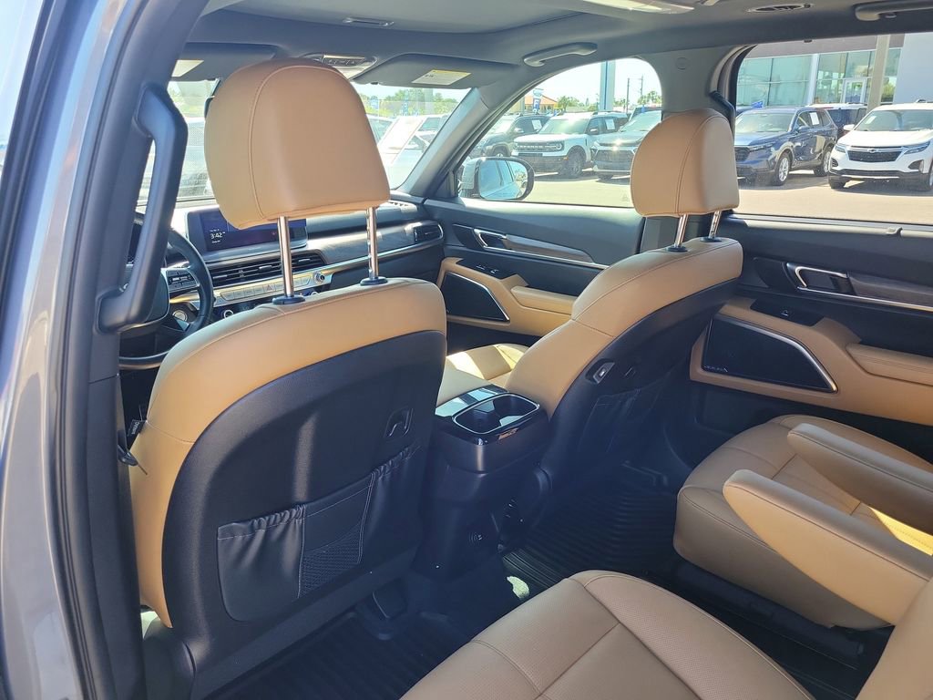 Used 2022 Kia Telluride SX w/ Towing Package FWD image 12