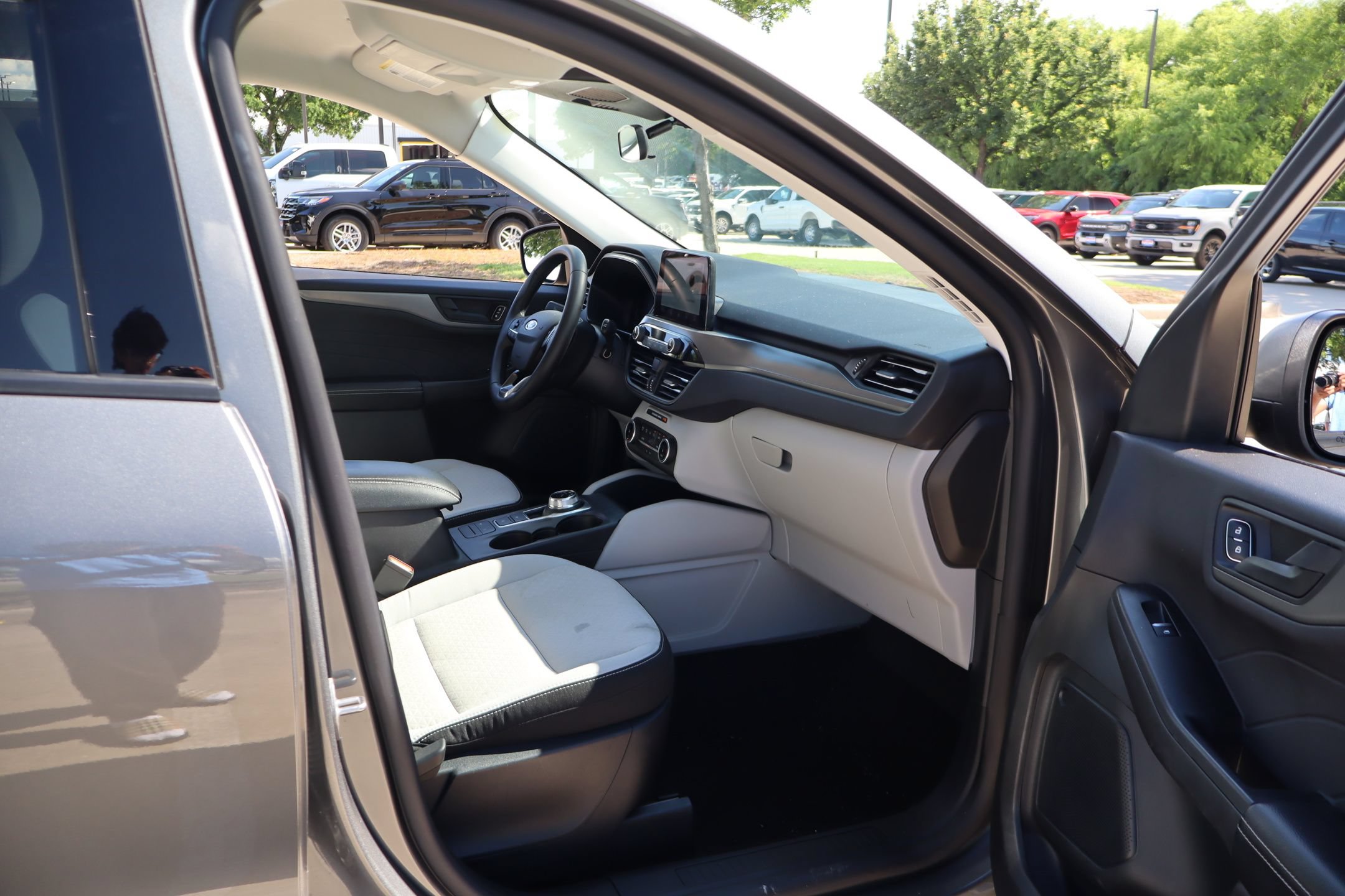 Certified 2024 Ford Escape Active FWD image 28