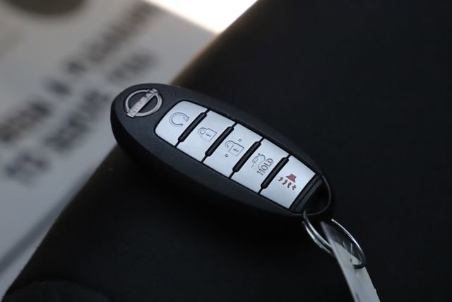 Used 2025 Nissan Altima 2.5 SV FWD image 28