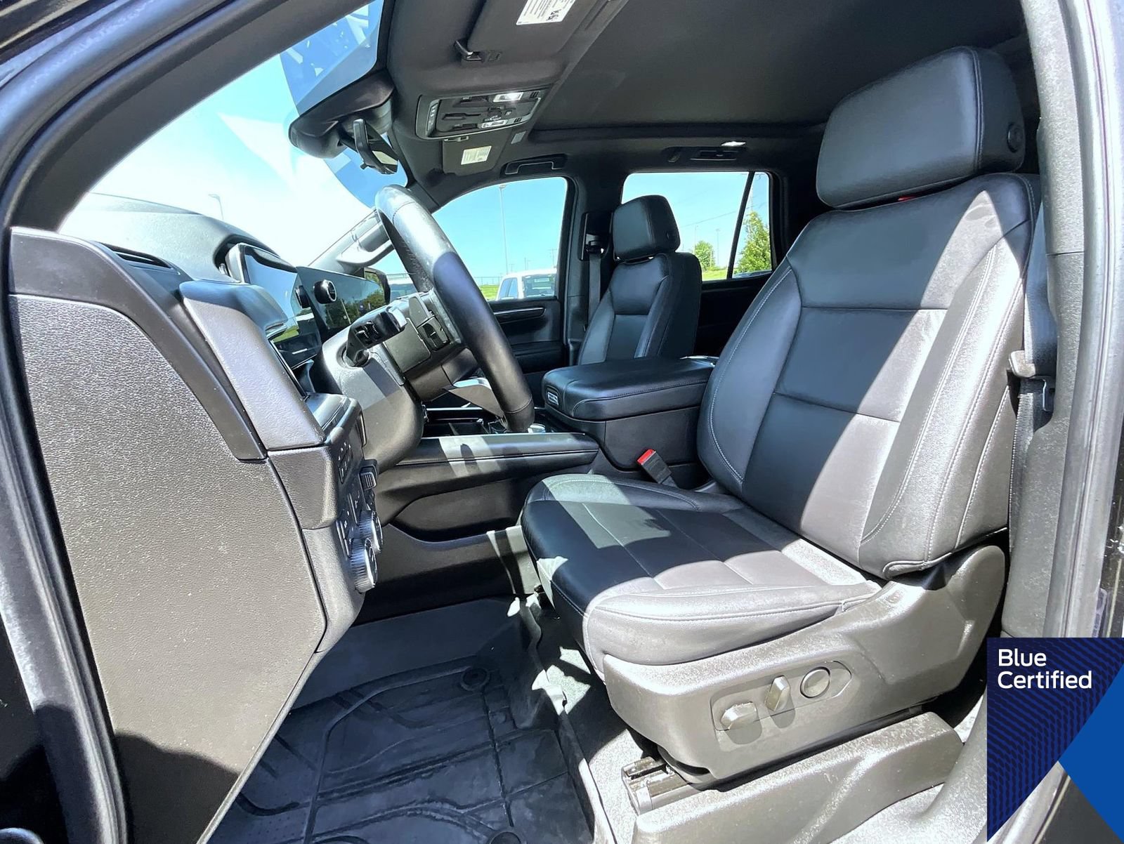 Used 2025 Chevrolet Tahoe Z71 w/ Z71 Off-Road Package AWD/4WD image 10