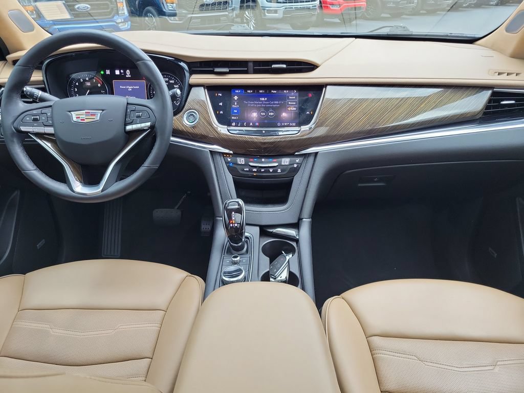 Used 2020 Cadillac XT6 Premium Luxury w/ Platinum Package AWD/4WD image 11