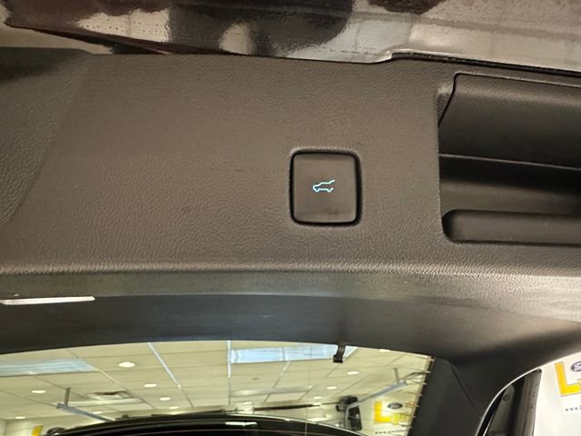 Certified 2023 Ford Escape Active AWD/4WD image 17