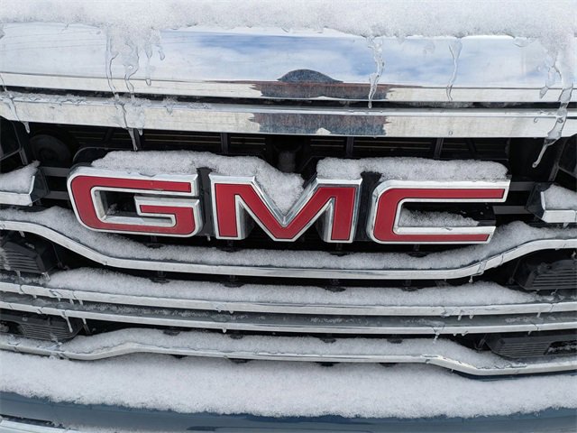Used 2024 GMC Sierra 1500 SLT w/ SLT Convenience Package image 9