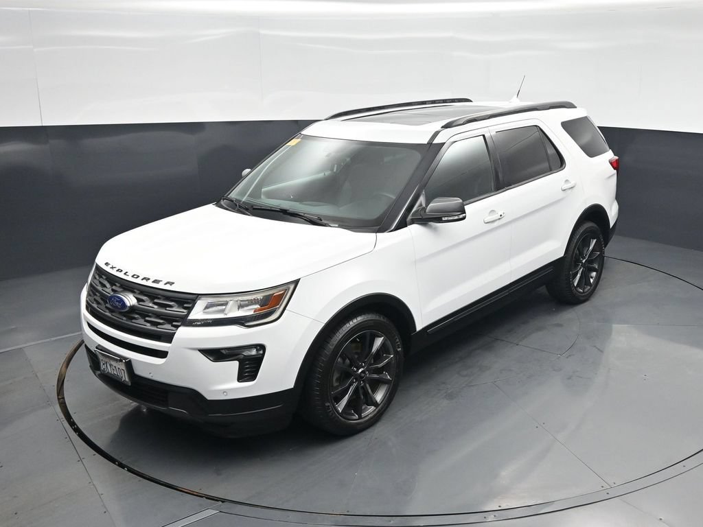 Certified 2019 Ford Explorer XLT w/ Equipment Group 202A FWD image 31