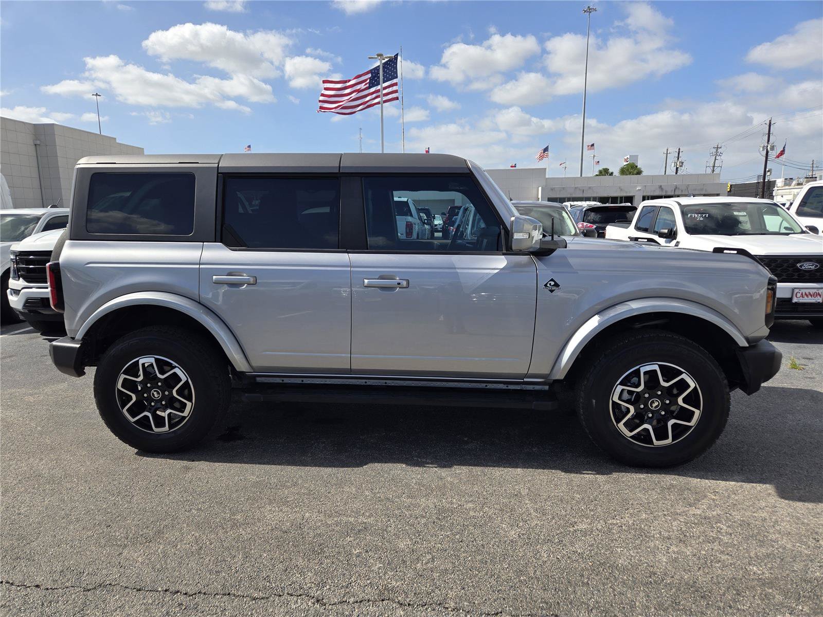 Certified 2023 Ford Bronco Outer Banks AWD/4WD image 4