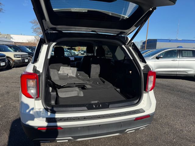 Certified 2022 Ford Explorer XLT w/ Equipment Group 202A image 11