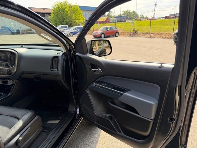 Used 2021 Chevrolet Colorado Z71 w/ Z71 Midnight Edition AWD/4WD image 22