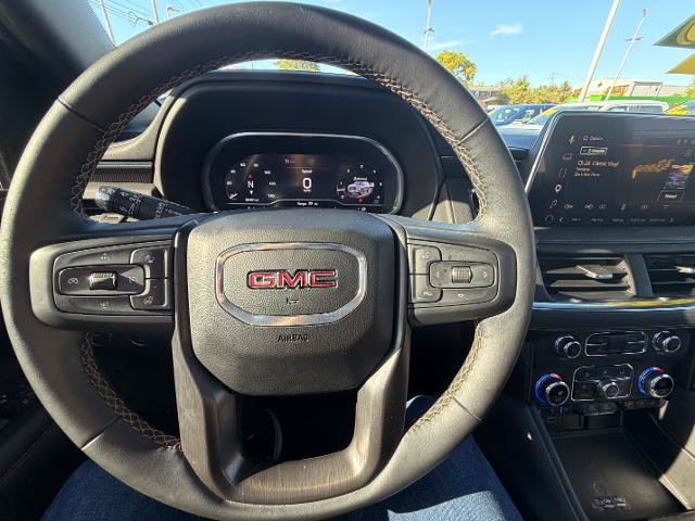 Used 2023 GMC Yukon AT4 w/ AT4 Premium Package AWD/4WD image 7