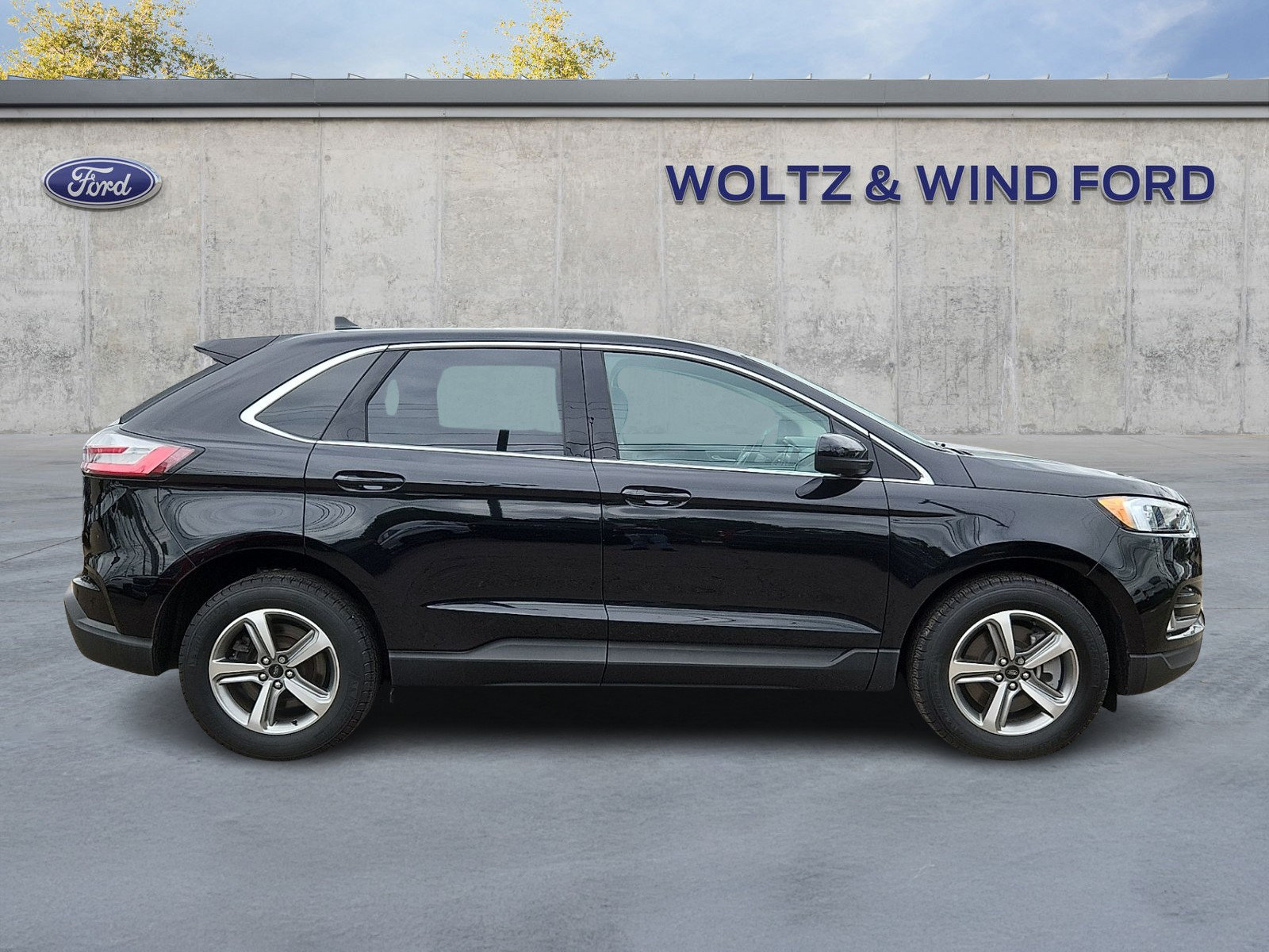 Certified 2024 Ford Edge SEL w/ Convenience Package AWD/4WD image 7