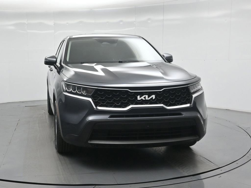 Used 2023 Kia Sorento LX image 8