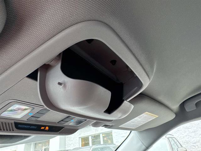 Certified 2022 Ford Explorer XLT w/ Equipment Group 202A image 40