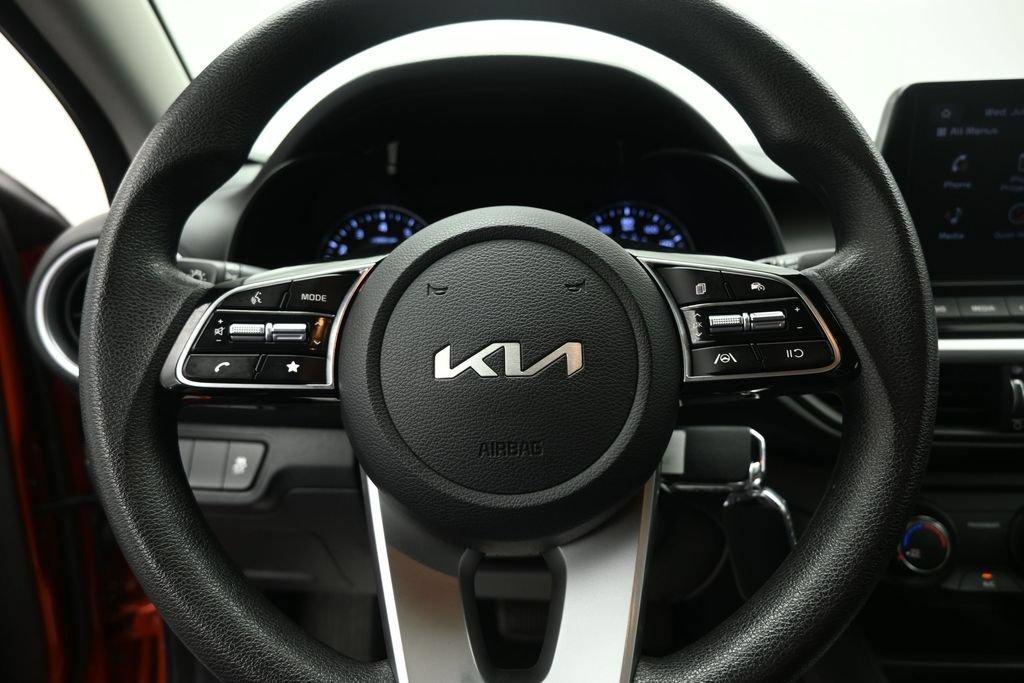 Used 2023 Kia Forte LXS FWD image 11
