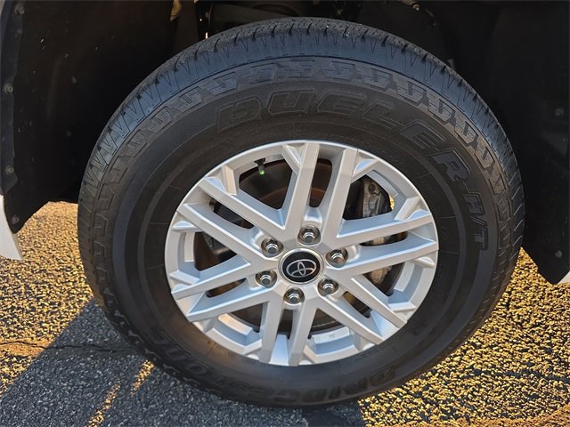 Used 2022 Toyota Tundra SR5 w/ Convenience Package image 10