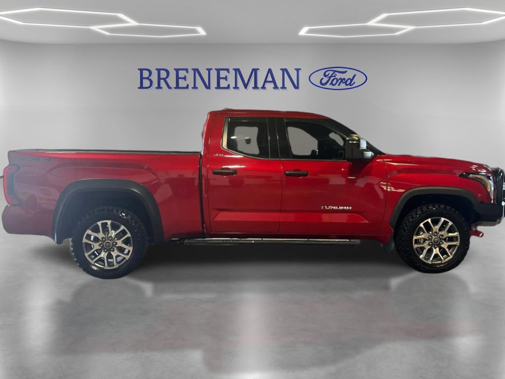 Used 2022 Toyota Tundra SR5 w/ SR5 Convenience Package AWD/4WD image 5