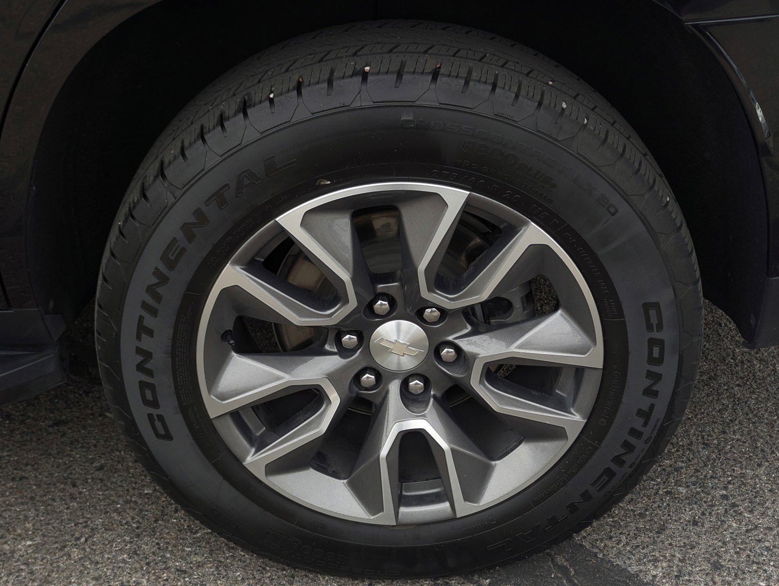 Used 2022 Chevrolet Tahoe LT w/ Luxury Package AWD/4WD image 7