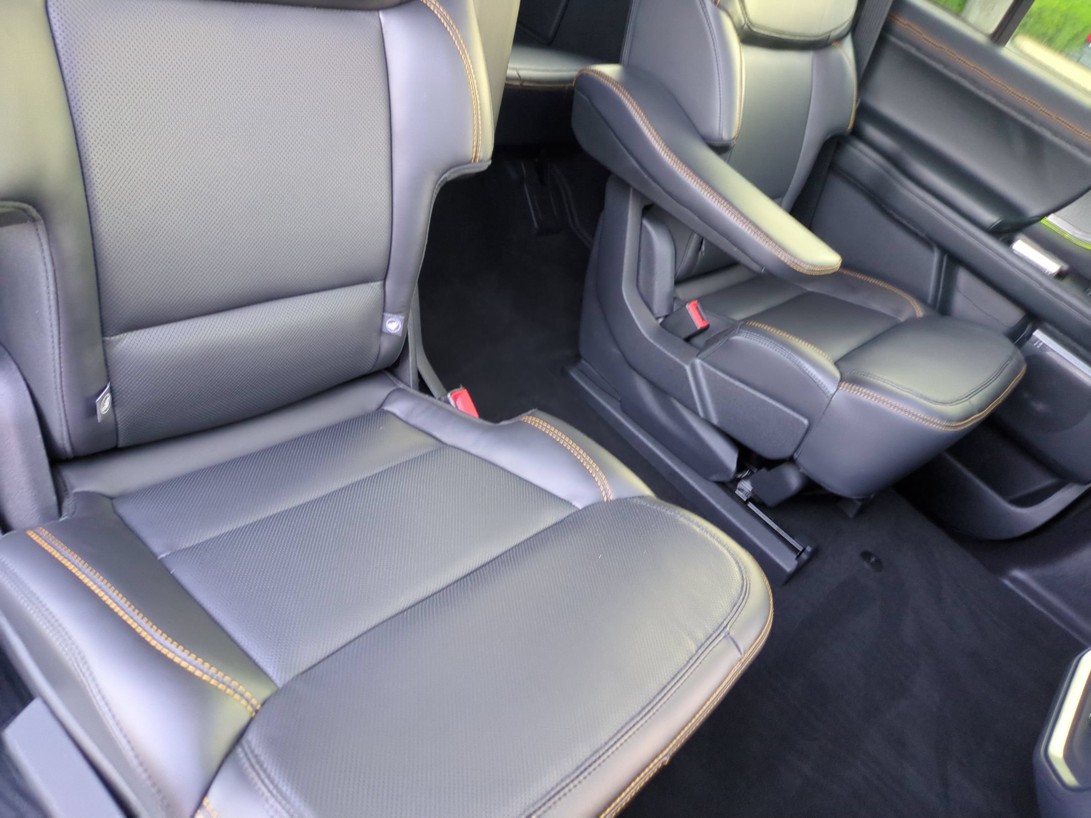 Certified 2025 Ford Expedition Tremor AWD/4WD image 36