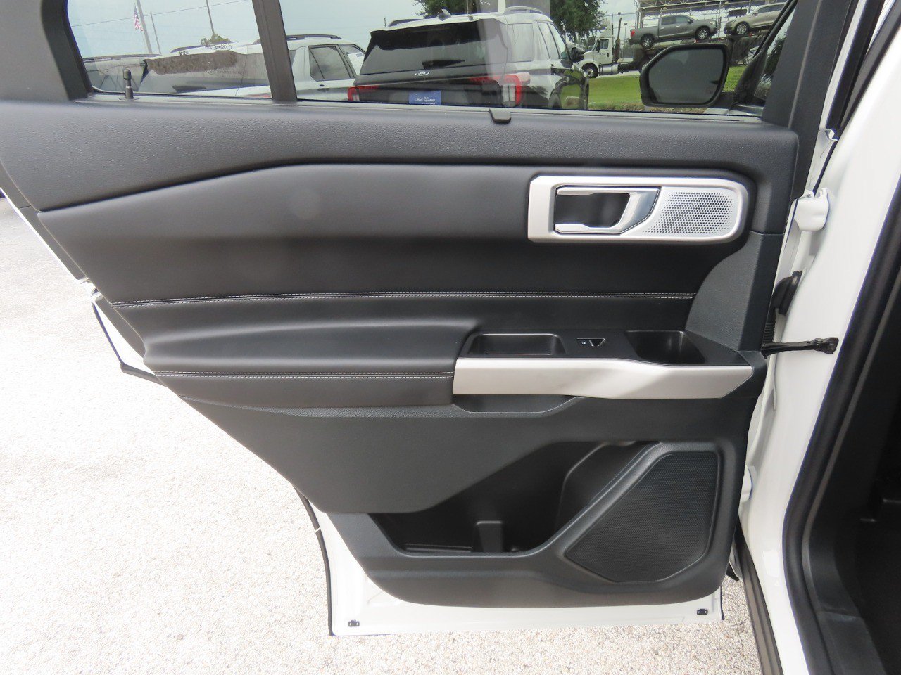 Certified 2024 Ford Explorer Limited w/ Limited Technology Package RWD image 20
