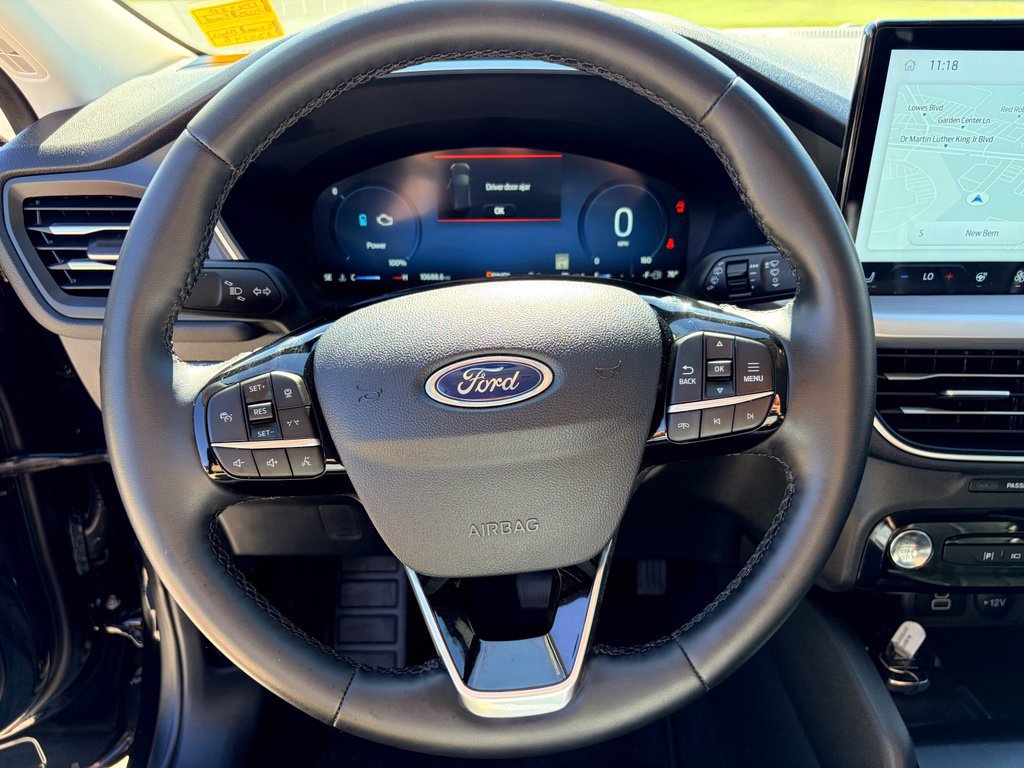 Certified 2025 Ford Escape SE w/ PHEV Premium Package FWD image 7
