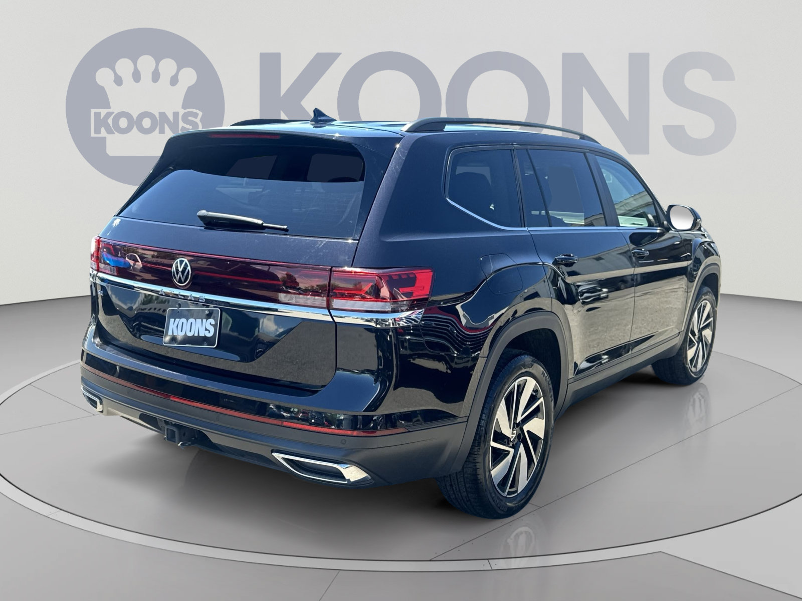 Used 2024 Volkswagen Atlas SE FWD image 16