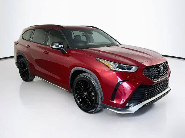 Used 2023 Toyota Highlander XSE FWD image 24