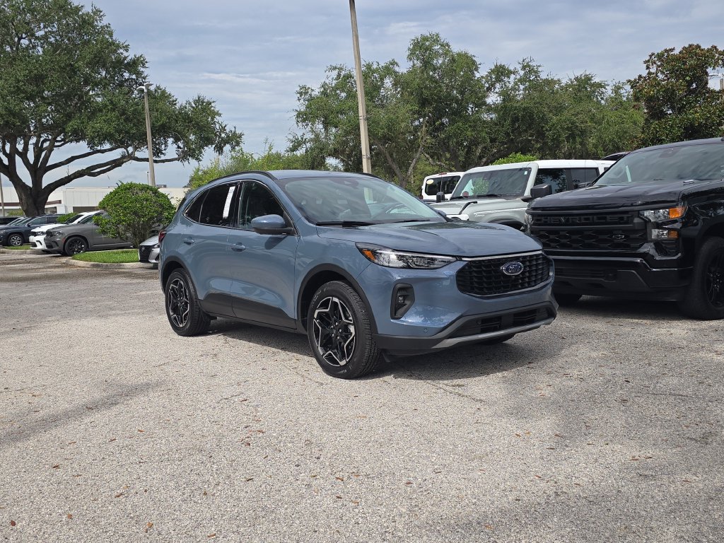 Certified 2026 Ford Escape Platinum w/ Premium Technology Package AWD/4WD image 2