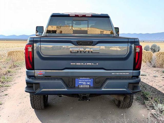 Used 2024 GMC Sierra 3500 Denali Ultimate AWD/4WD image 5