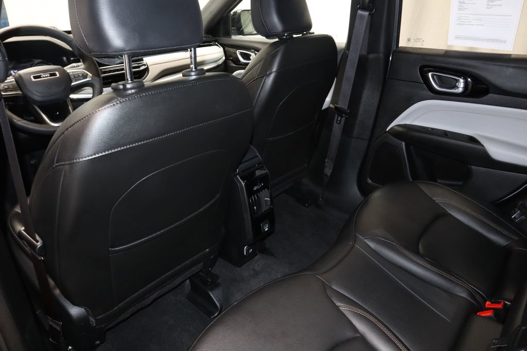Used 2024 Jeep Compass Limited image 20