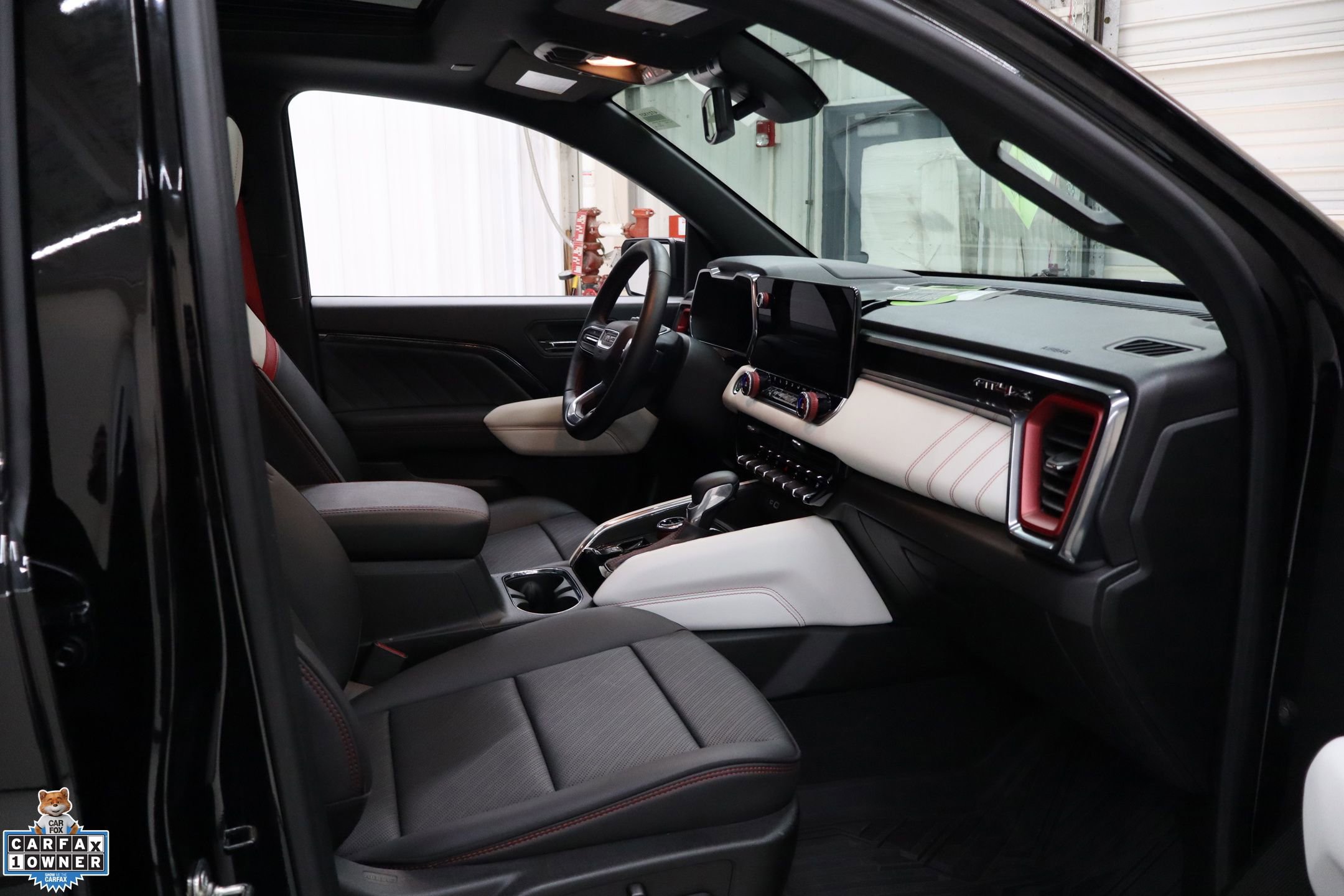 Used 2024 GMC Canyon AT4X AWD/4WD image 30