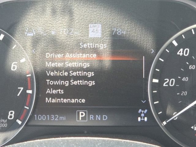 Used 2020 Nissan Titan SL w/ Moonroof Package AWD/4WD image 44