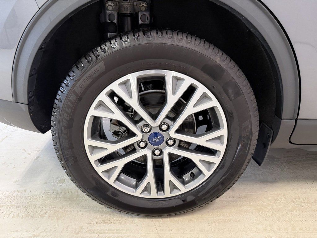 Certified 2022 Ford Escape SEL image 12