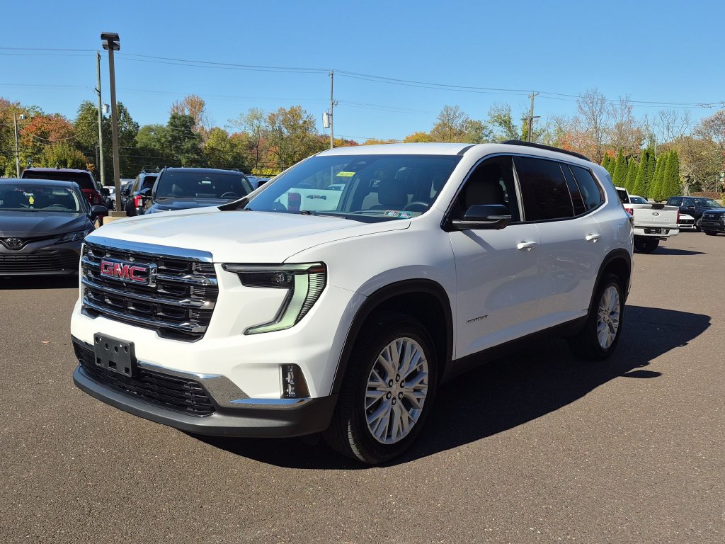 Used 2026 GMC Acadia Elevation w/ Elevation Premium Package FWD image 2