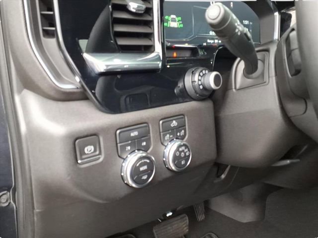 Used 2023 GMC Sierra 1500 Elevation image 18