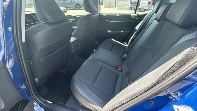 Used 2025 Toyota Camry XLE FWD image 15