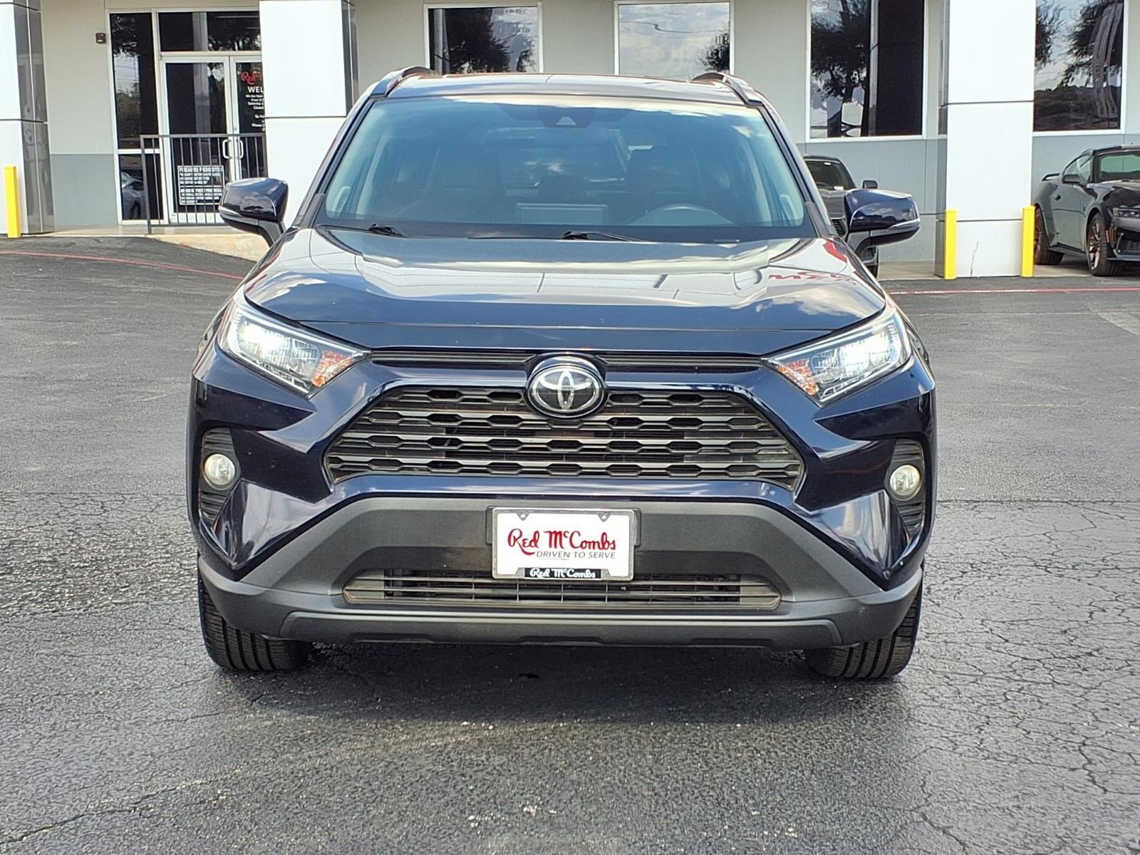 Used 2020 Toyota RAV4 XLE Premium FWD image 2
