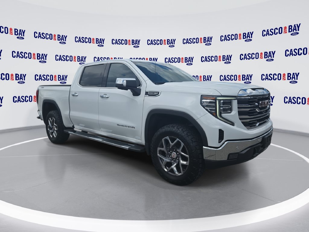 Used 2022 GMC Sierra 1500 SLT w/ SLT Premium Plus Package AWD/4WD image 1