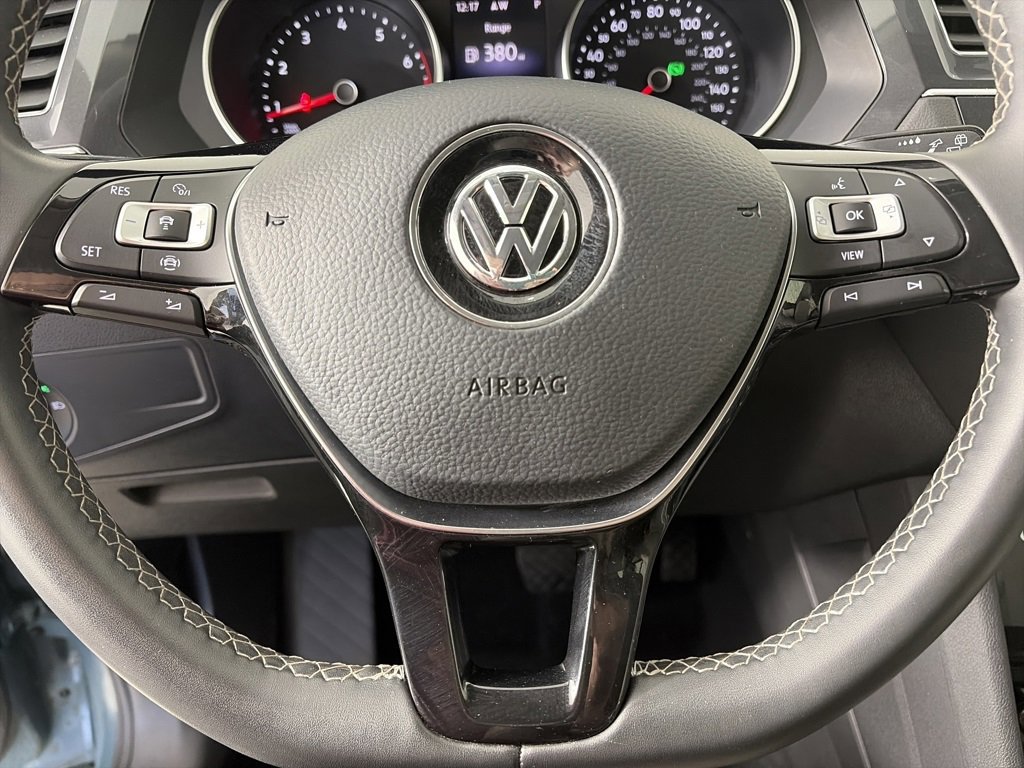 Used 2021 Volkswagen Tiguan SE image 16