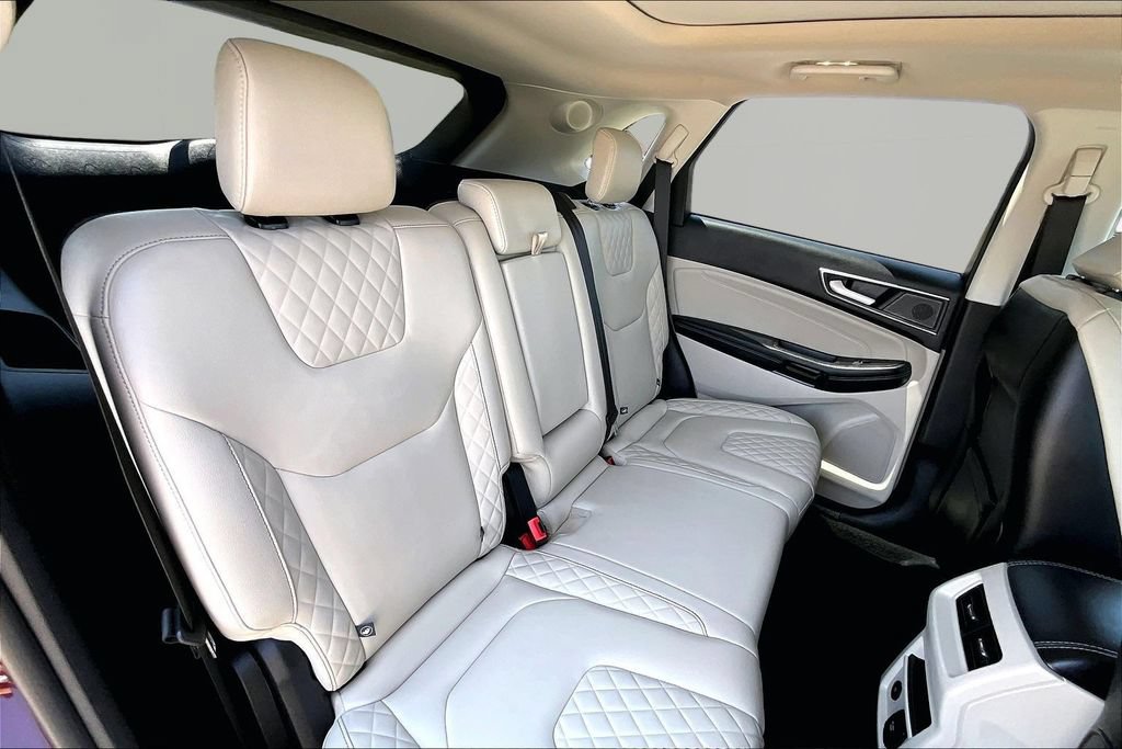 Certified 2024 Ford Edge Titanium AWD/4WD image 27