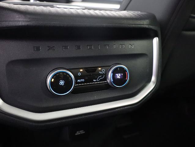Certified 2025 Ford Expedition Active AWD/4WD image 27