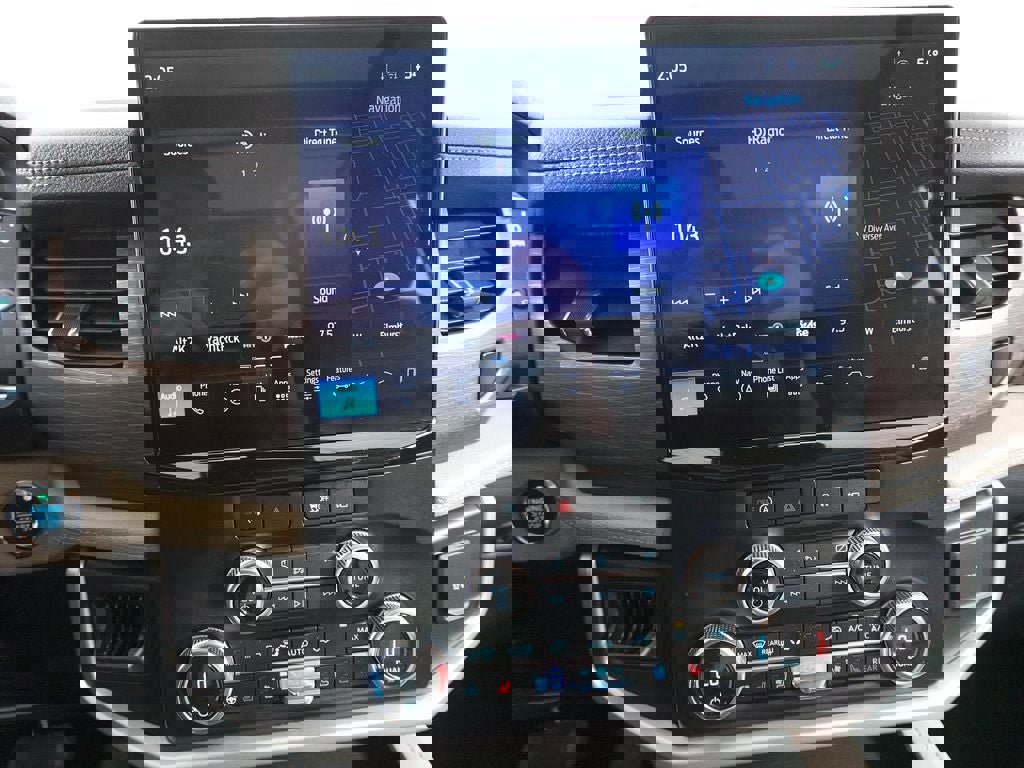 Certified 2024 Ford Expedition Limited image 15