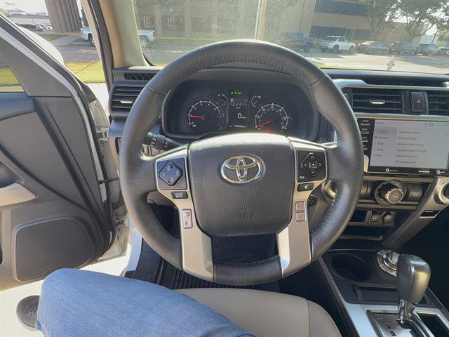 Used 2021 Toyota 4Runner SR5 Premium w/ Moonroof Package AWD/4WD image 12