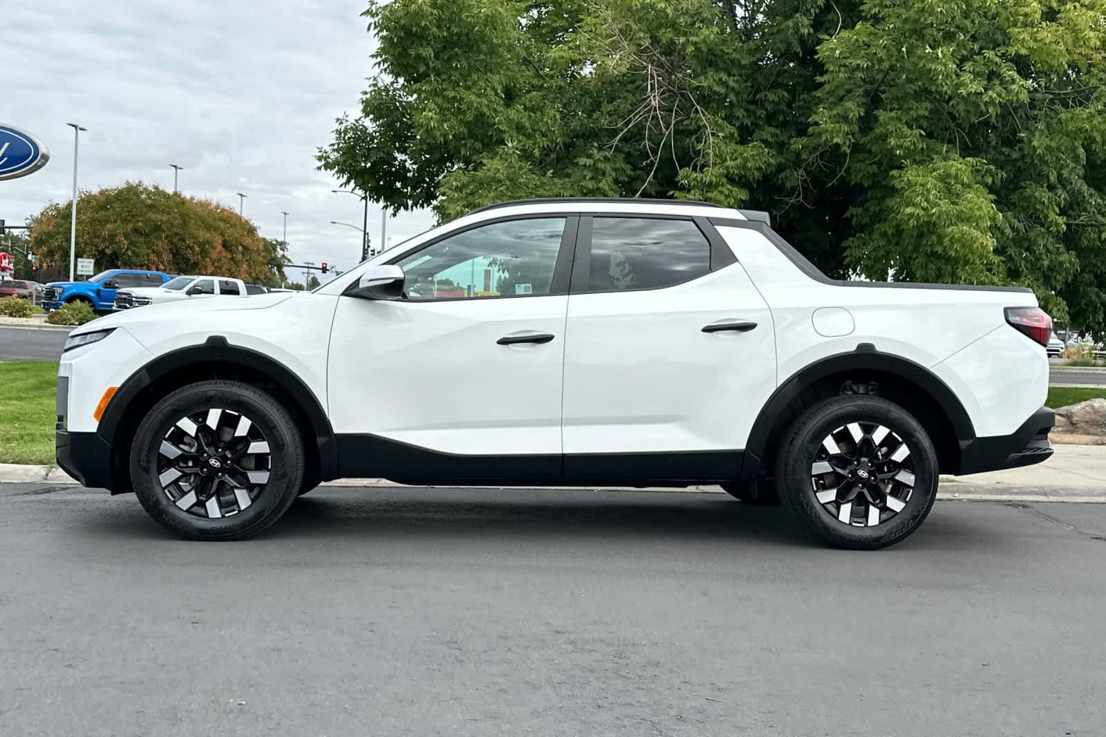 Used 2025 Hyundai Santa Cruz SEL AWD/4WD image 5