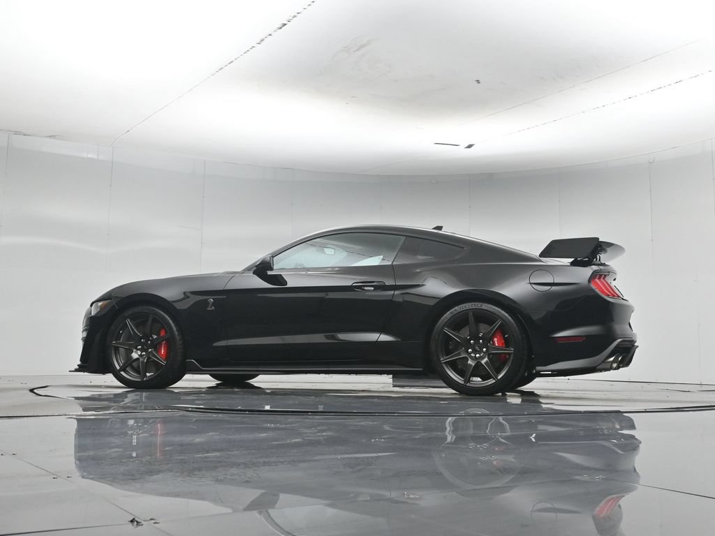 Certified 2022 Ford Mustang Shelby GT500 w/ Carbon Fiber Track Pack RWD image 55