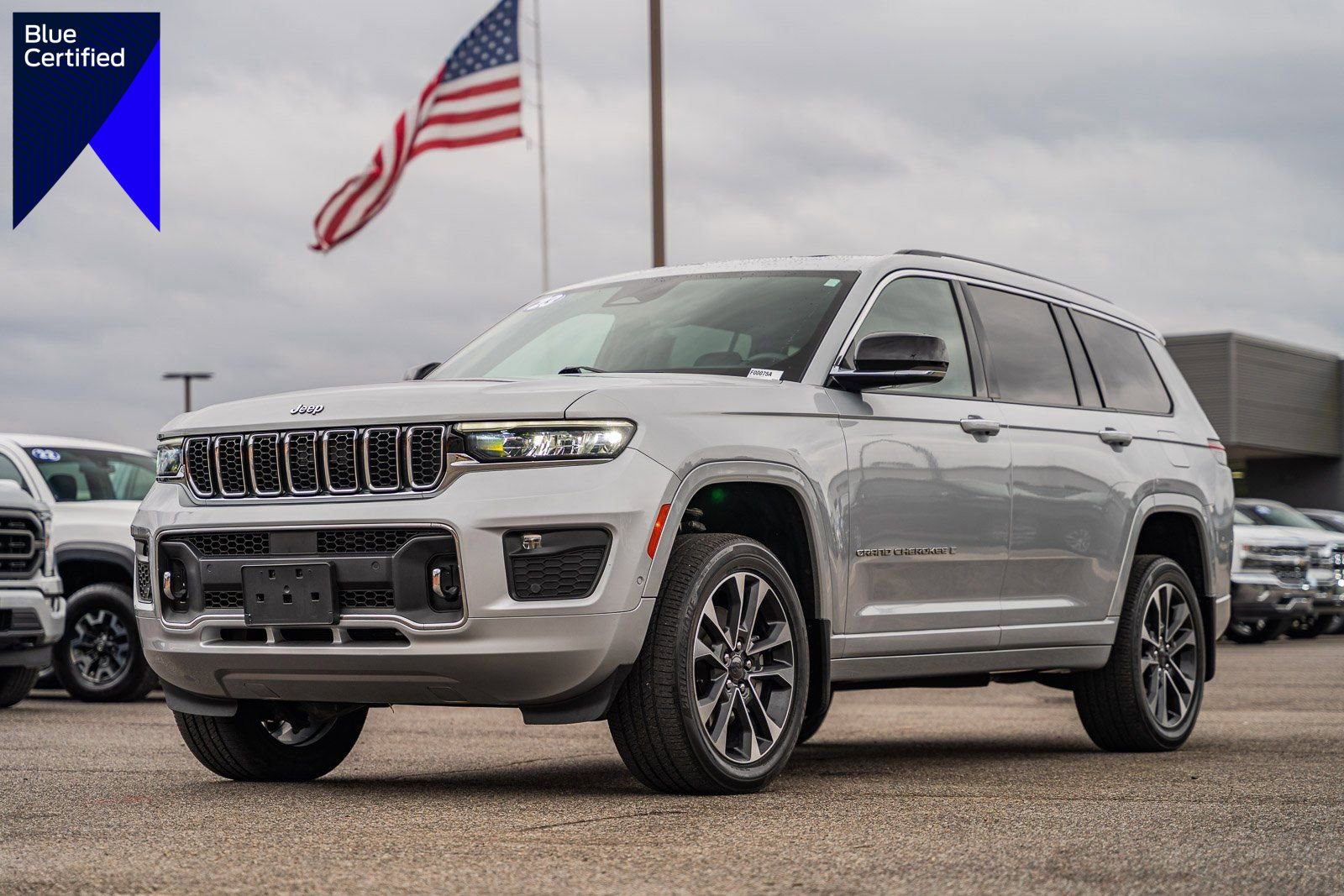 Used 2023 Jeep Grand Cherokee L Overland w/ Rear Seat Video Group I image 1