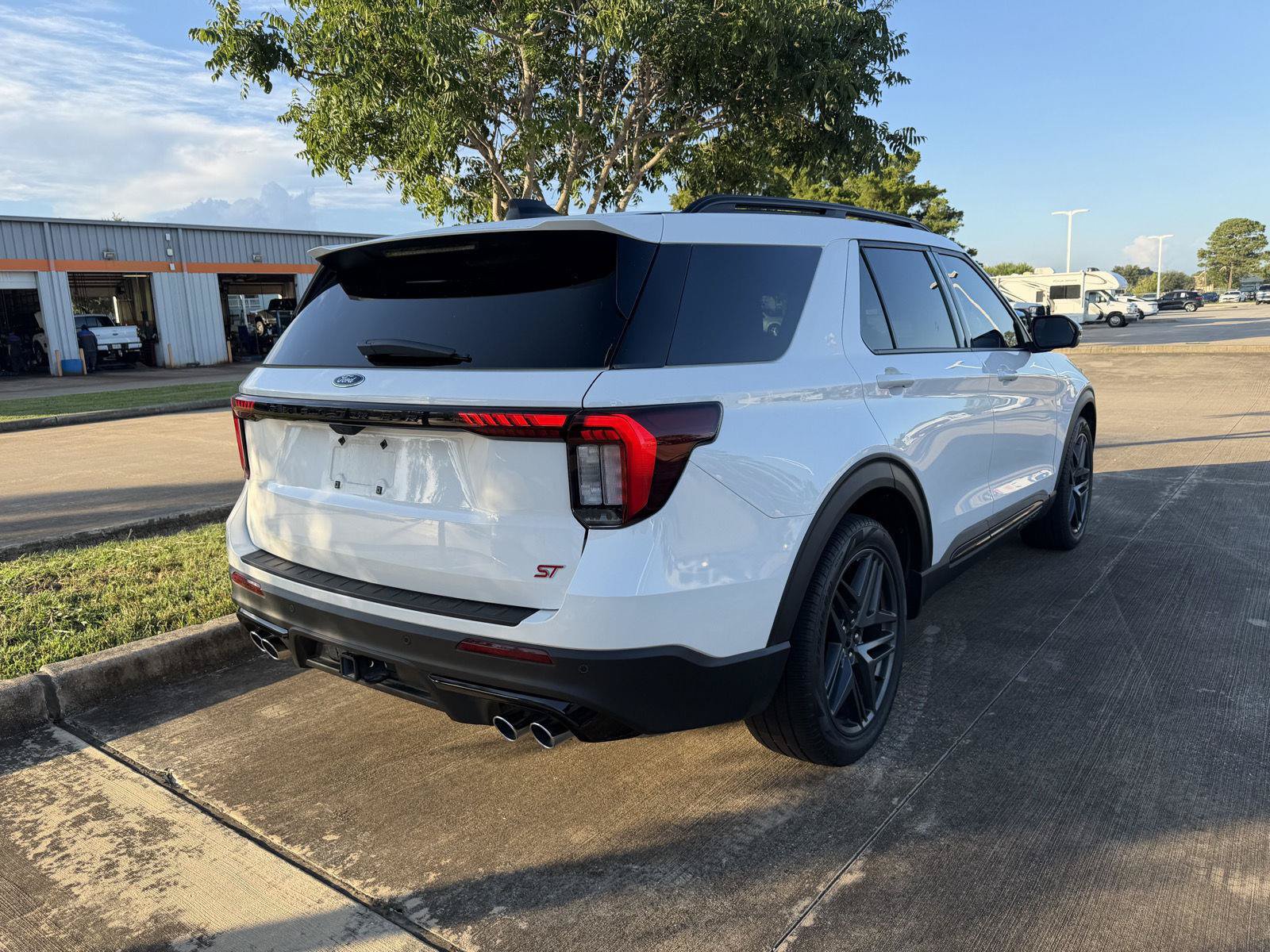 Certified 2025 Ford Explorer ST AWD/4WD image 21