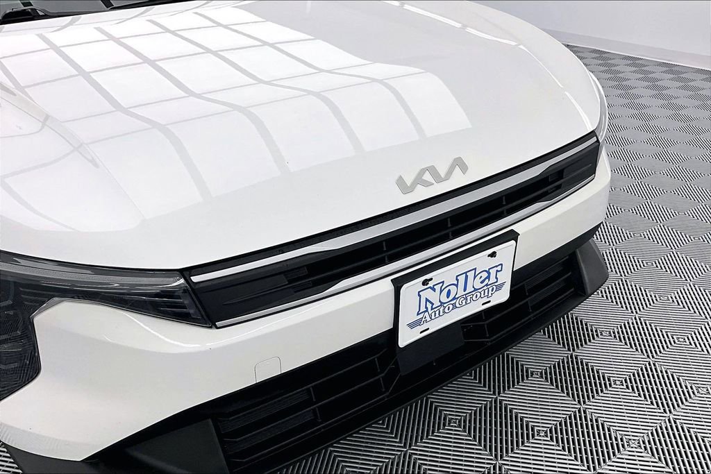 Used 2025 Kia K4 FWD image 28