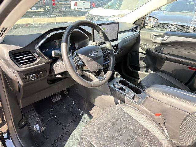 Certified 2023 Ford Escape Platinum w/ Premium Technology Package AWD/4WD image 16