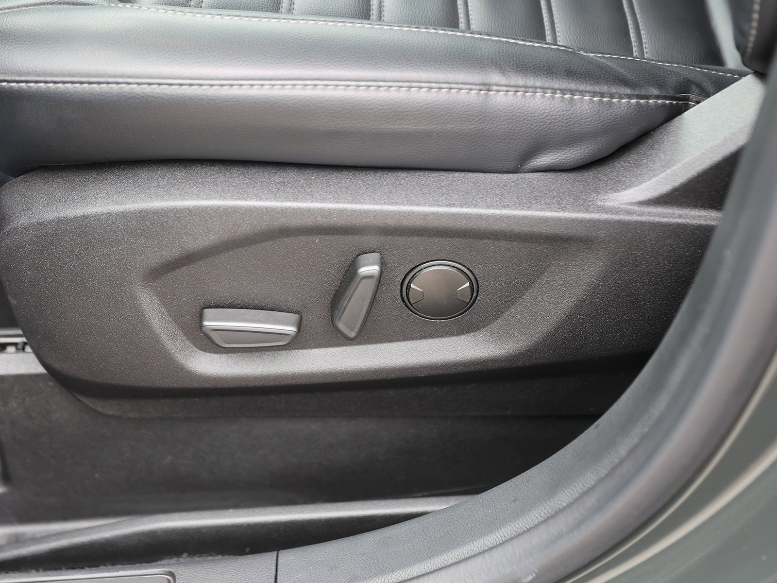 Certified 2022 Ford Edge SEL w/ Convenience Package image 20