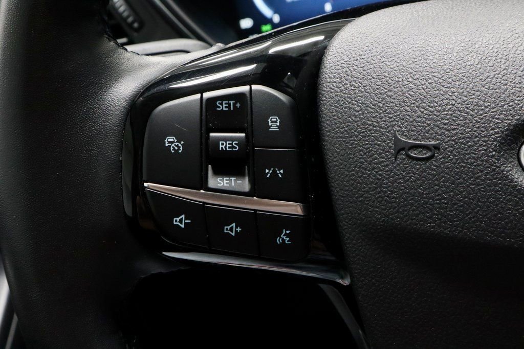 Certified 2024 Ford Escape Platinum AWD/4WD image 29