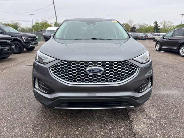 Certified 2023 Ford Edge SEL w/ Convenience Package AWD/4WD image 2