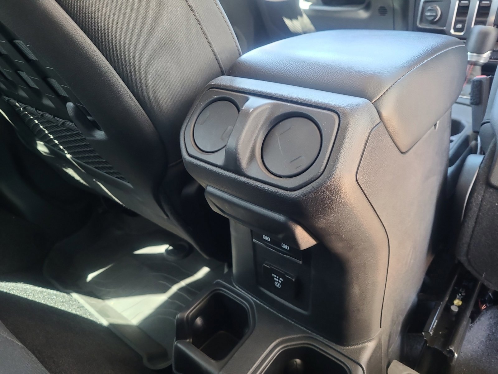 Used 2021 Jeep Wrangler Rubicon AWD/4WD image 31